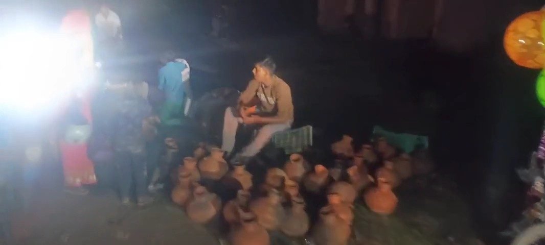 गोंडा के चमन मुनि आश्रम में शरद पूर्णिमा मेले का समापन, ग्राम प्रधान के मुताबिक 50 लाख रुपये का हुआ कारोबार