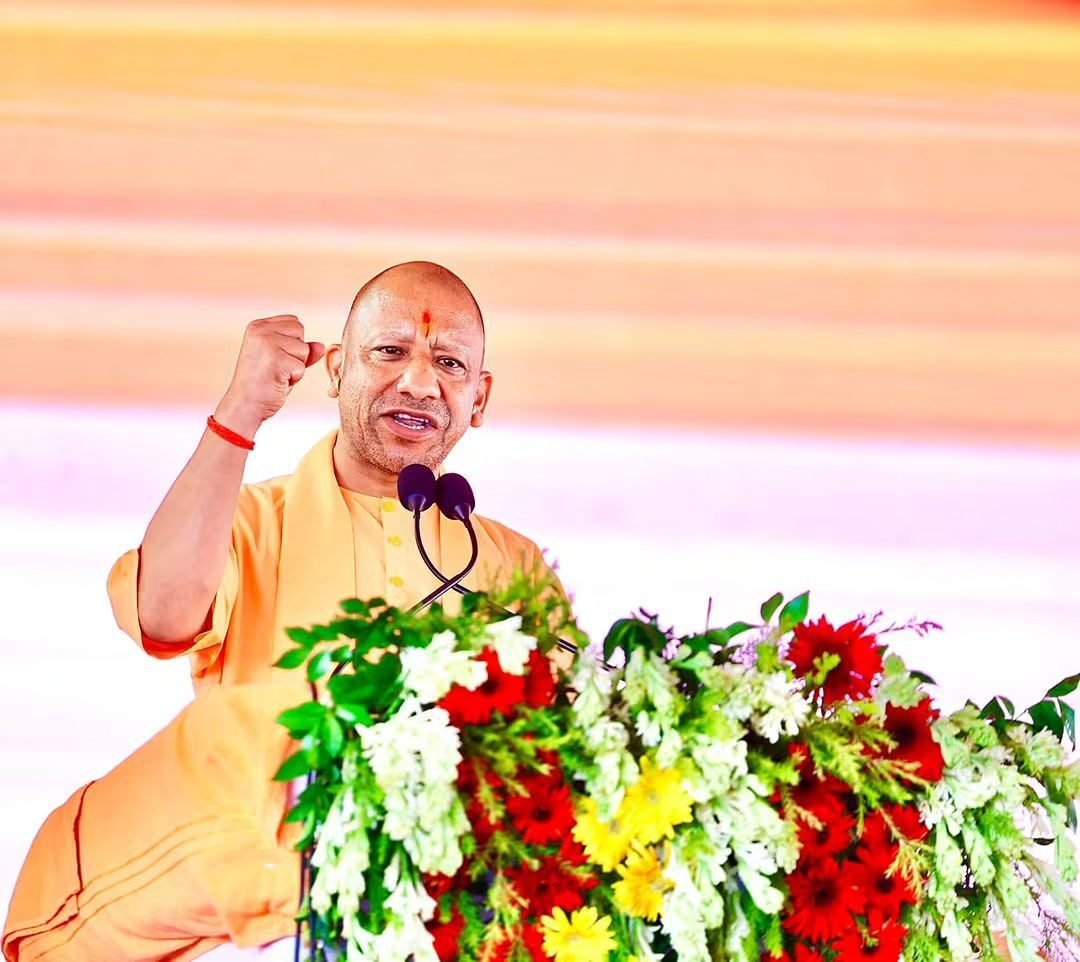 योगी बोले- माफिया की तरह यूपी से खत्म हुआ इंसेफेलाइटिस, अब पहचान ‘वन डिस्ट्रिक्ट-वन मेडिकल कॉलेज’; 6 माह में 1 लाख युवाओं को नौकरी
